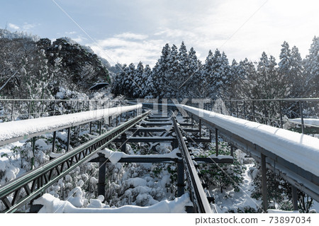 Snow-covered Hikosan slope car_Hikosan, Soeda-cho, Tagawa-gun, Fukuoka 73897034
