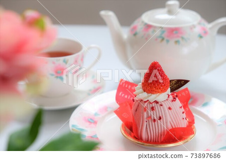 草莓勃朗峰 73897686