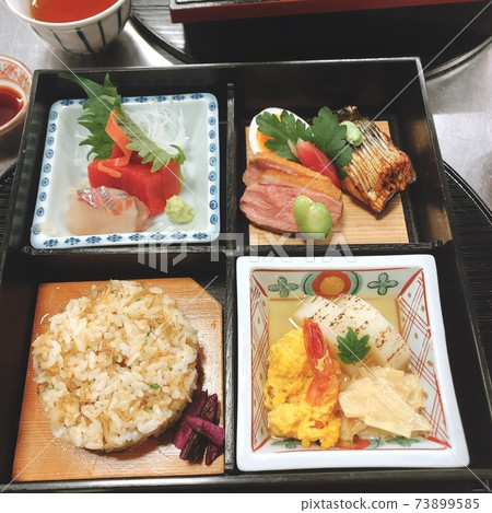 Shokado Bento 73899585