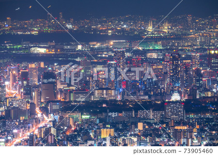 《大阪府》大阪市中心的夜景和全景 73905460