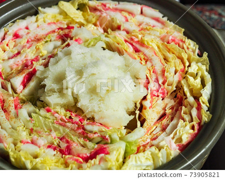 Pork belly and cabbage mille-feuille hotpot 73905821