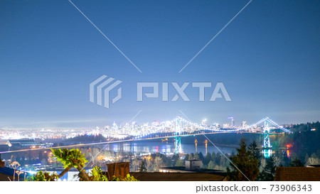 Night view from Vancouver Ambleside Park 73906343