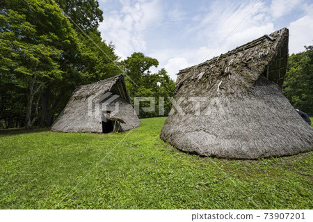 茅野市立石文繩文考古博物館，恢復Yosuke One Ruins的住所 73907201
