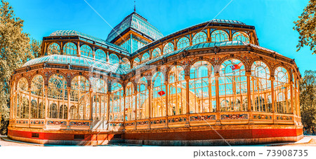 Crystal Palace (Palacio de Cristal) in Buen Park del Retiro (Par 73908735