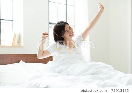 一個醒得很好的女人 一個醒得很好的女人 73913125