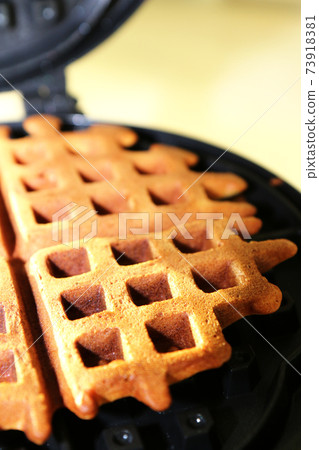 waffle iron open fire