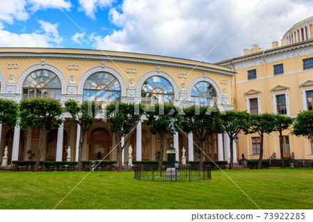 Decorated gallery of Gonzago, an architectural and frescos ensemble of the Pavlovsk Palace in Russia Decorated gallery of Gonzago, an architectural and frescos ensemble of the Pavlovsk Palace in Russia 73922285