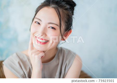 20多歲女孩的美麗 73923501