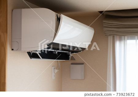 運行中的空調 73923672