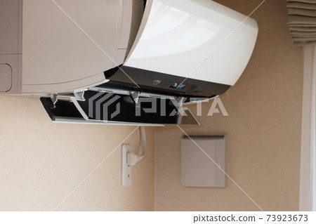 運行中的空調 73923673