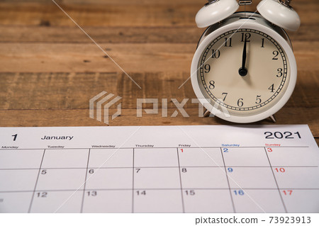 簡單的一月日曆和時鐘 簡單的一月日曆和時鐘 73923913