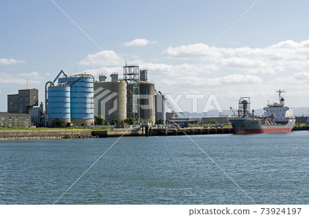View of cement factory in Matsusaka Port View of cement factory in Matsusaka Port 73924197