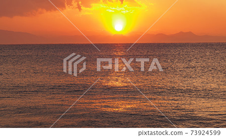 Dawn on the Miura Beach, Miura City, Kanagawa Prefecture, on the Shonan Miura Peninsula 73924599