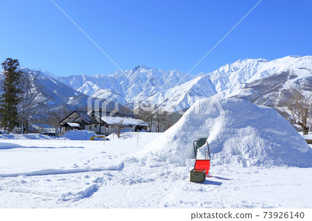從白峰雪峰陸地站看到的北阿爾卑斯山 73926140