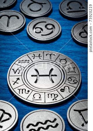 12 horoscope fortune-telling Pisces 73928219
