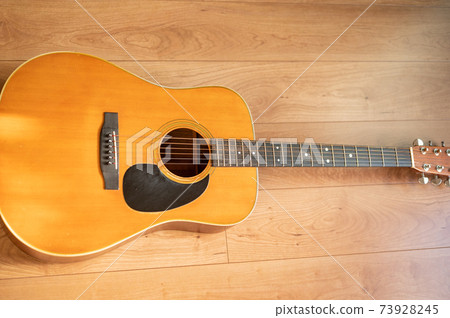 Acoustic guitar vintage 73928245