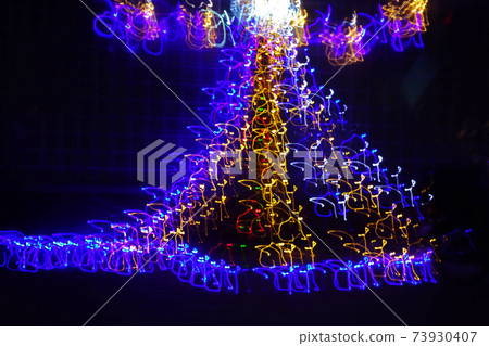 Fluctuating illuminations 73930407