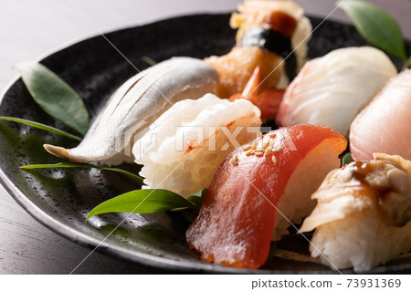 各種壽司 73931369