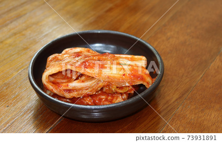 Bowl and kimchi, cabbage kimchi Bowl and kimchi, cabbage kimchi 73931891