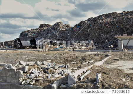 南三陸町靜津川受海嘯破壞的2012年3月的狀態 73933615