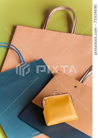 Paper shopper (handbag paper bag) and frogmouth Paper shopper (handbag paper bag) and frogmouth 73934690