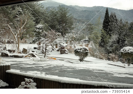 Cold wave invasion Mine city morning at 6 ℃ below zero Cold wave invasion Mine city morning at 6 ℃ below zero 73935414