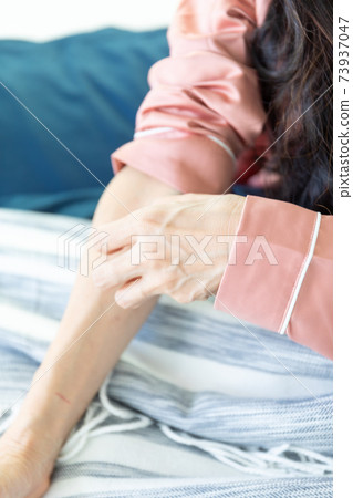 癢的女人 73937047