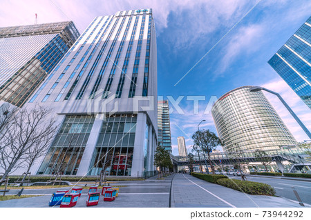 Yokohama cityscape of Japan overlooking the office building in front of Shin Takashima station Yokohama cityscape of Japan overlooking the office building in front of Shin Takashima station 73944292