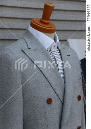 Suit 73944865