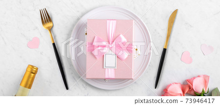 情人節 餐廳 盤子 頂視圖 粉色 緞帶 Valentine's Day Plate バレンタイン 73946417
