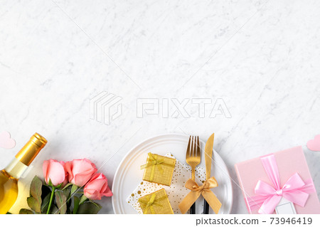 情人節 餐廳 盤子 頂視圖 粉色 緞帶 Valentine's Day Plate バレンタイン 73946419