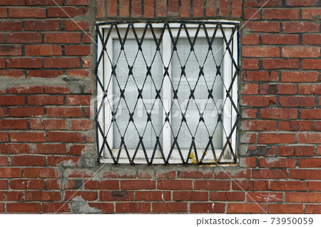 舊窗戶和窗框 73950059