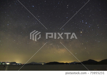 Early spring starscape in Setouchi, spring Milky Way Early spring starscape in Setouchi, spring Milky Way 73955231