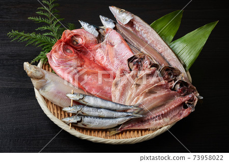 Assorted dried fish Assorted dried fish 73958022