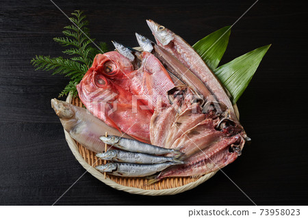Assorted dried fish Assorted dried fish 73958023