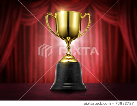 A gold trophy 73958787