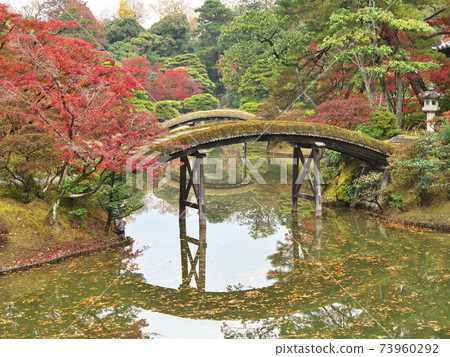 Katsura Imperial Villa in the season of autumn leaves Katsura Imperial Villa in the season of autumn leaves 73960292