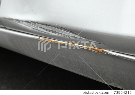 Car body scratches, dashboard deterioration 73964215