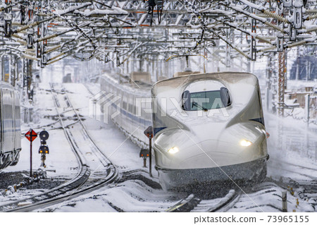Tokaido Shinkansen winter Maibara station driving image 73965155