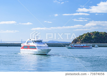 香川縣,直島,輪渡,海,晴 香川縣,直島,輪渡,海,晴 73974056