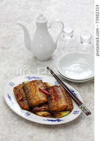 紅煮帶魚 73982314