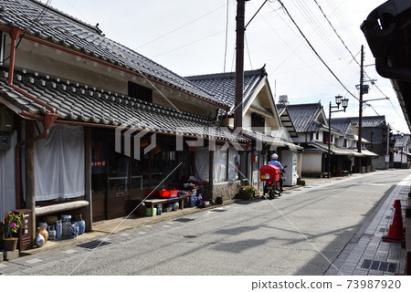 Old streets of Sasayama Kawaramachi and postal delivery bikes Old streets of Sasayama Kawaramachi and postal delivery bikes 73987920