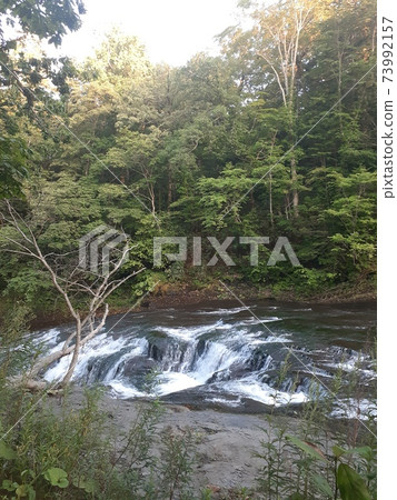 山間溪流 山間溪流 73992157