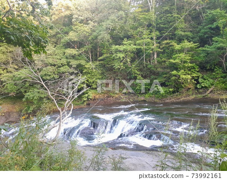山間溪流 山間溪流 73992161