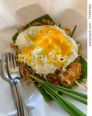 Thai noodle of "Pad Thai" with vegetable Thai noodle of "Pad Thai" with vegetable 73994062