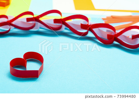 DIY instruction. Step by step guide. The process of making a garland of hearts for Valentine's Day DIY instruction. Step by step guide. The process of making a garland of hearts for Valentine's Day 73994480