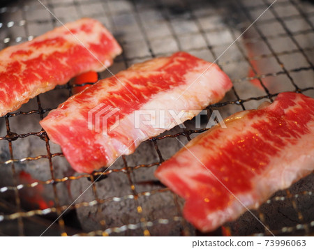 Japanese black beef yakiniku (upper loin) 73996063