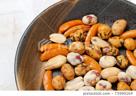 Sweets, beans, bean sweets, persimmon seeds, peanuts, snacks, Japanese sweets, Japanese, snacks, nuts Sweets, beans, bean sweets, persimmon seeds, peanuts, snacks, Japanese sweets, Japanese, snacks, nuts 73999164