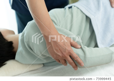 A woman receiving accommodation 73999445