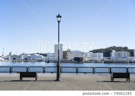Verny Park deck, benches and streetlights 74001285